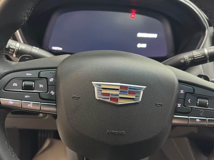 Фото 6 - Cadillac CT5
