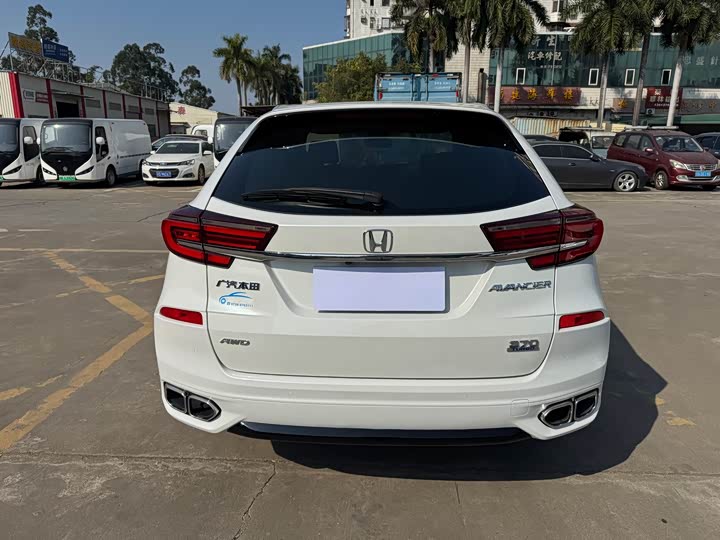 Фото 6 - Honda Avancier