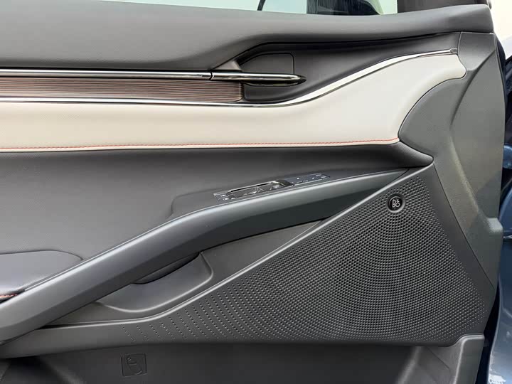 Фото 9 - Ford Mondeo