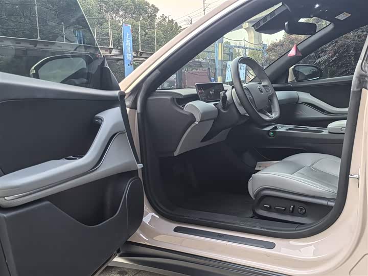 Фото 8 - Nio ET5