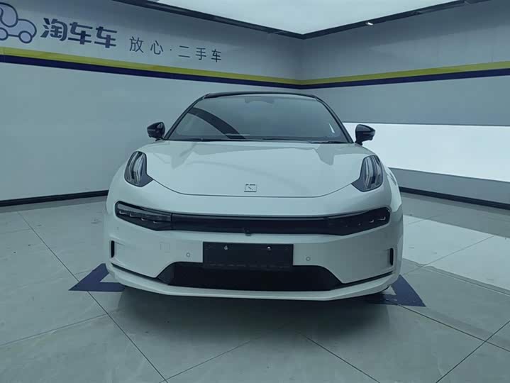 Фото 2 - Zeekr 001