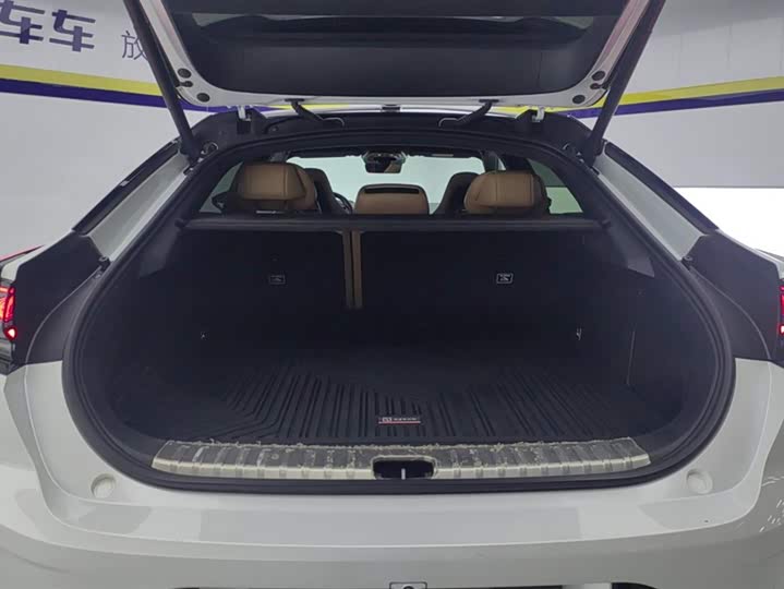 Фото 4 - Zeekr 001