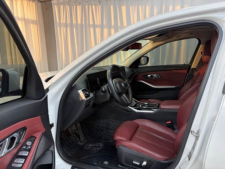 Фото 8 - BMW 3 Series