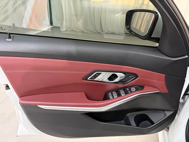 Фото 9 - BMW 3 Series