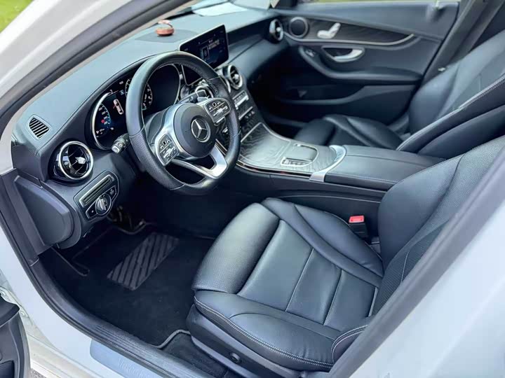 Фото 3 - Mercedes-Benz C-Class