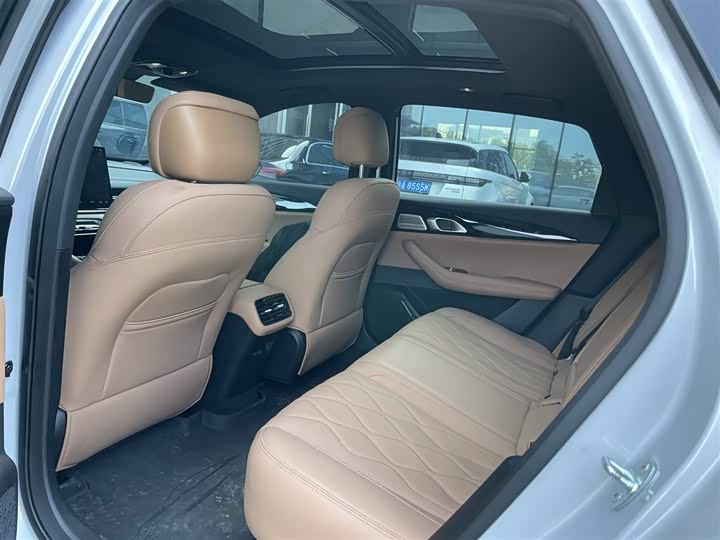 Фото 6 - Geely Galaxy A7