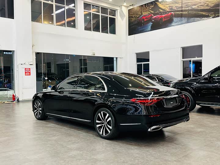 Фото 4 - Mercedes-Benz S-Class