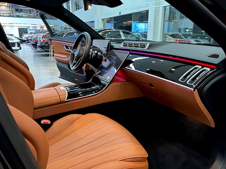 Фото 9 - Mercedes-Benz S-Class