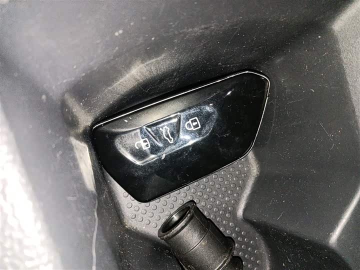 Фото 9 - Volkswagen T-Roc