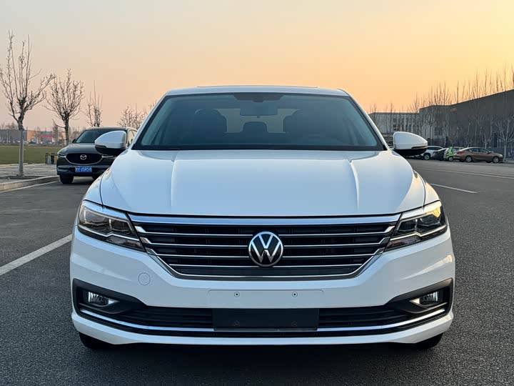 Фото 2 - Volkswagen Lavida