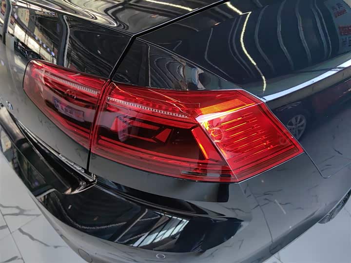 Фото 8 - Volkswagen Magotan GTE Hybrid