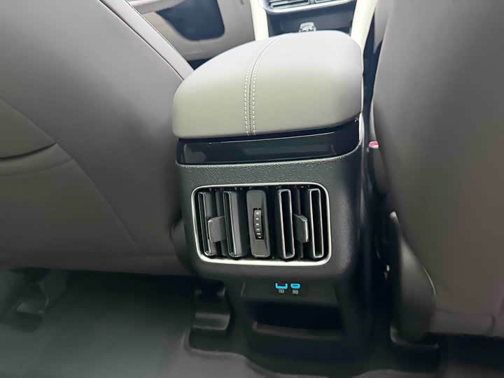 Фото 9 - BYD Song Plus Hybrid/EV