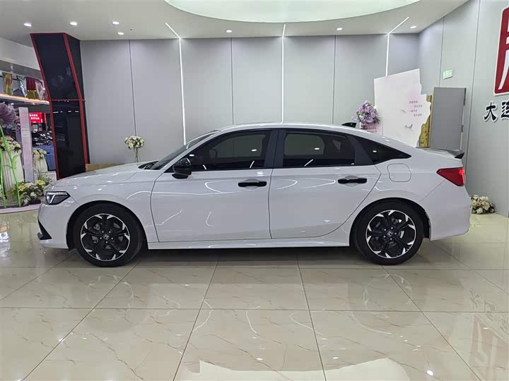 Фото 9 - Honda Civic