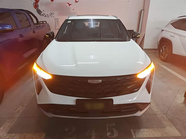 Фото 3 - Geely Atlas