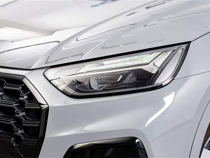 Фото 4 - Audi Q5L