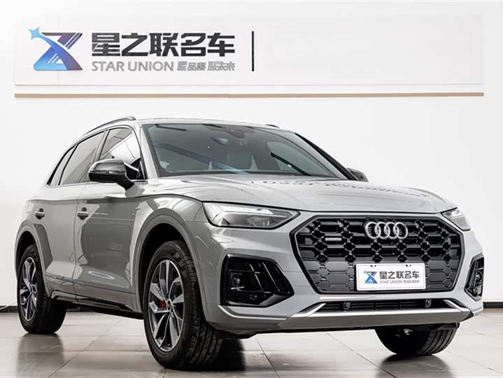 Фото 5 - Audi Q5L