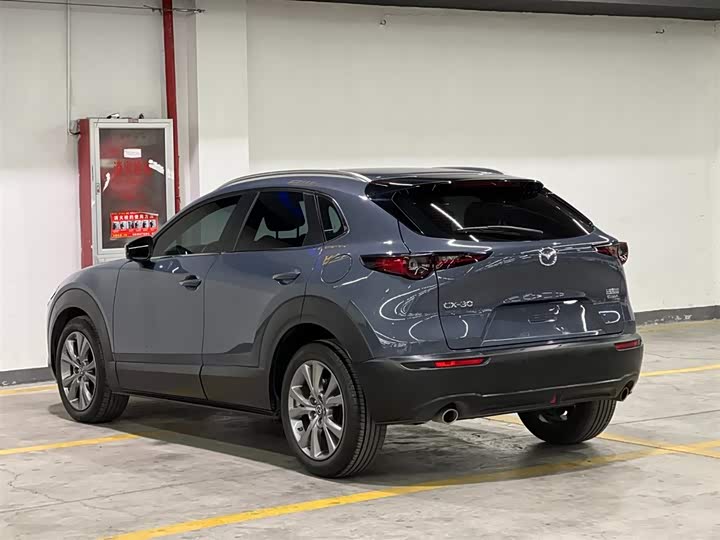 Фото 4 - Mazda CX-30
