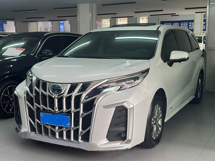 Фото 1 - Toyota Sienna