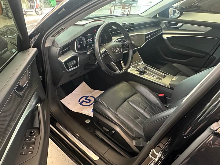 Фото 7 - Audi A6L