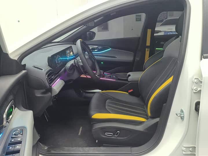 Фото 9 - GAC Trumpchi Empow R