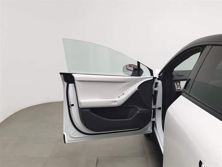 Фото 8 - XPeng F57