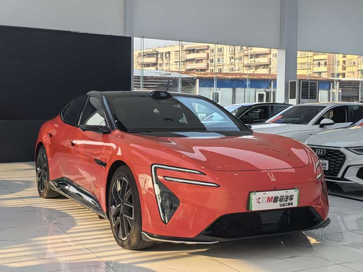 Фото 3 - Avatr 06