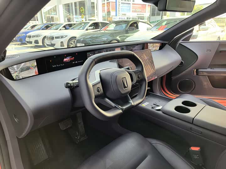 Фото 6 - Avatr 06