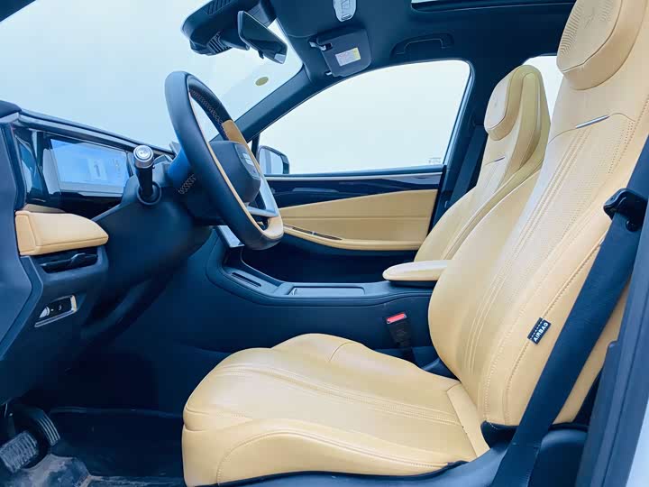 Фото 9 - Geely Galaxy L7