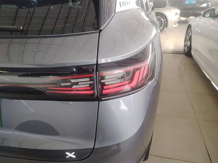 Фото 8 - Volkswagen ID.4 X