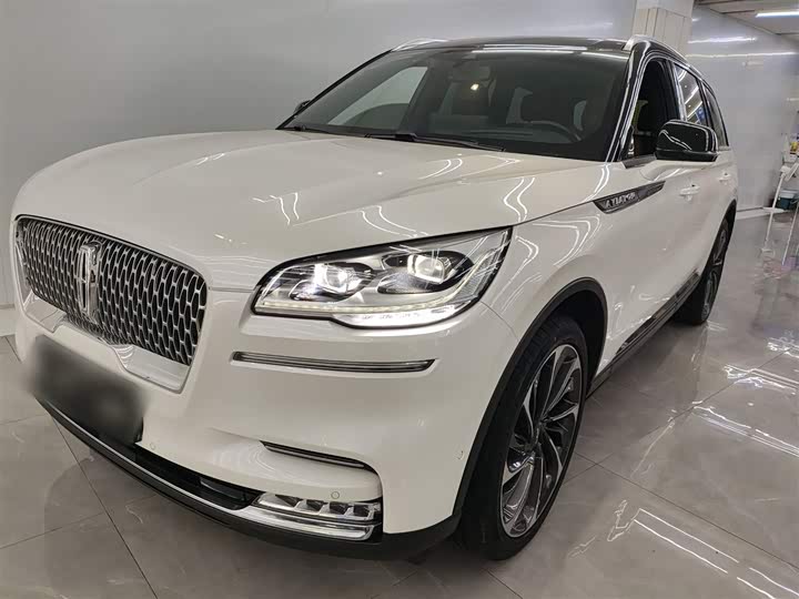 Фото 1 - Lincoln Aviator