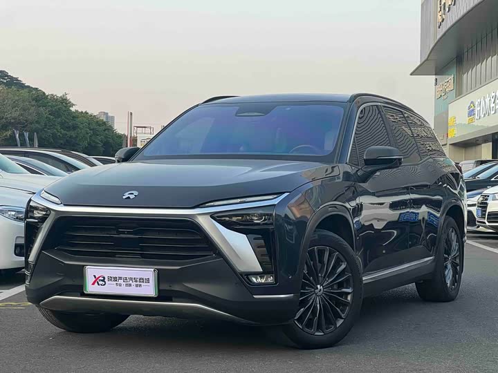 Фото 1 - Nio ES8