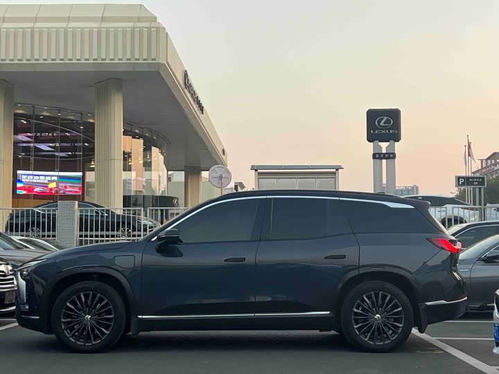 Фото 7 - Nio ES8