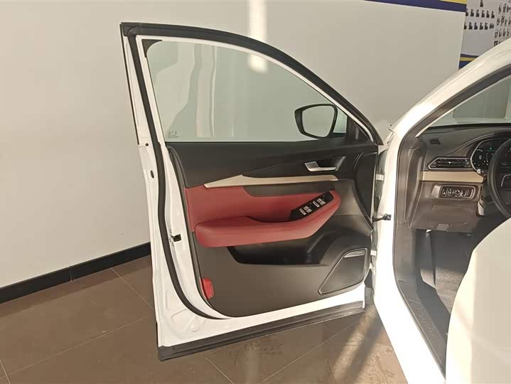 Фото 7 - Jetour X70