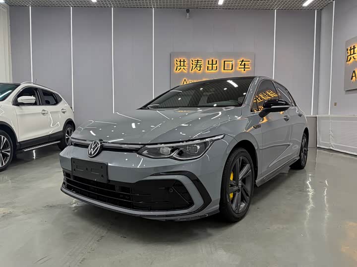 Фото 1 - Volkswagen Golf