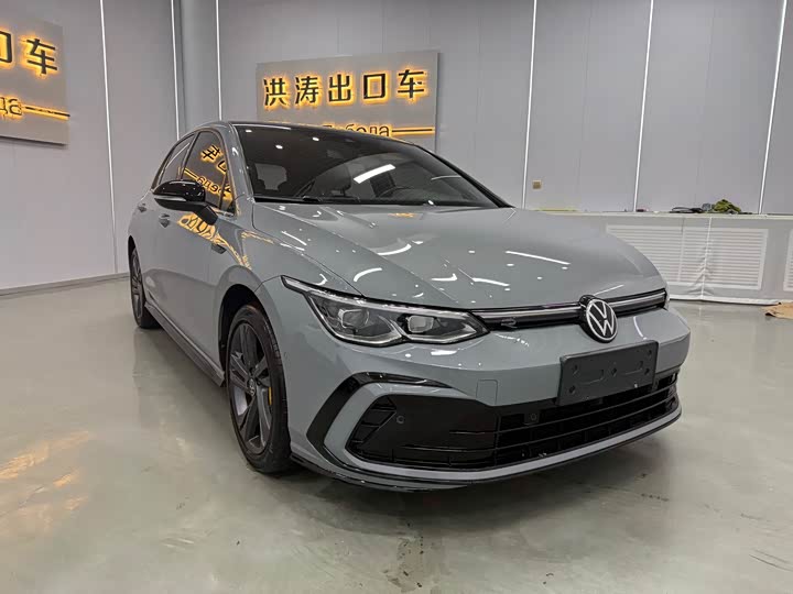 Фото 2 - Volkswagen Golf