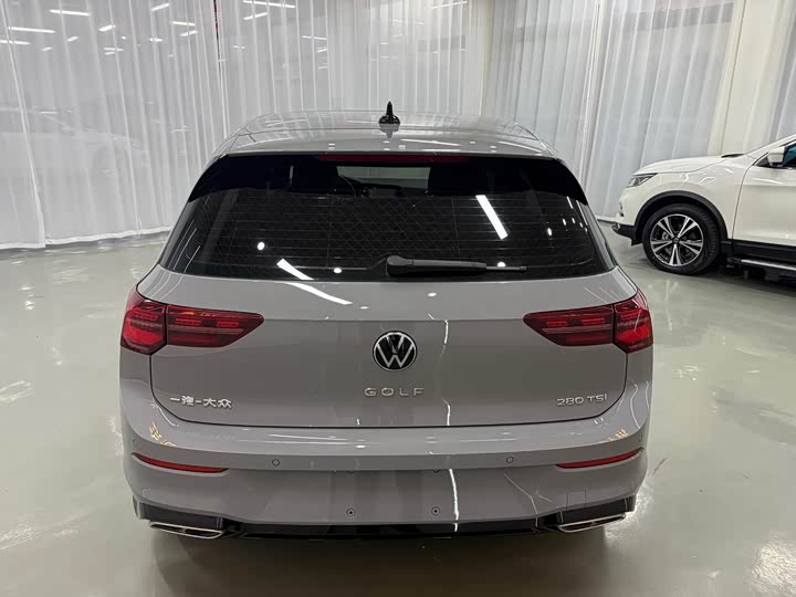 Фото 5 - Volkswagen Golf