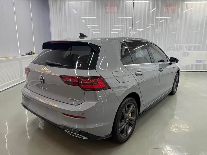 Фото 6 - Volkswagen Golf