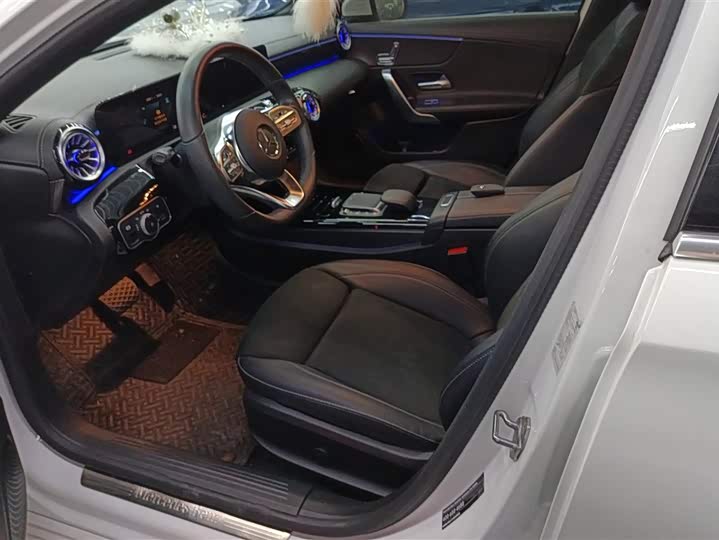 Фото 9 - Mercedes-Benz A-Class