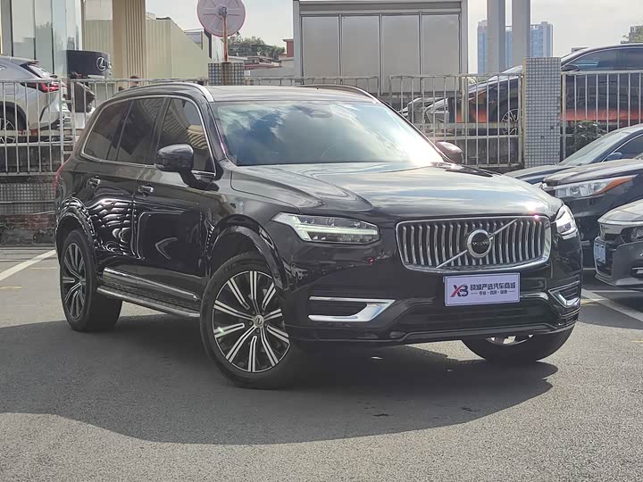 Фото 3 - Volvo XC90