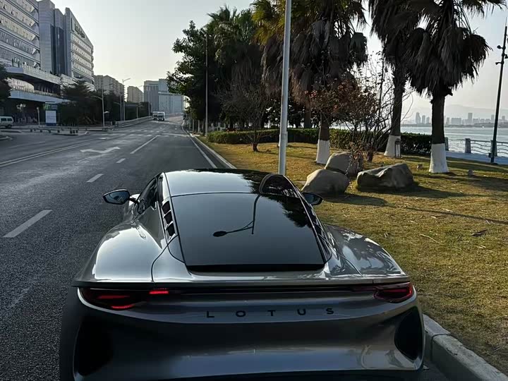 Фото 6 - Lotus Emira