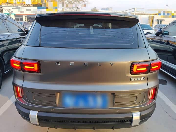 Фото 6 - Geely Icon