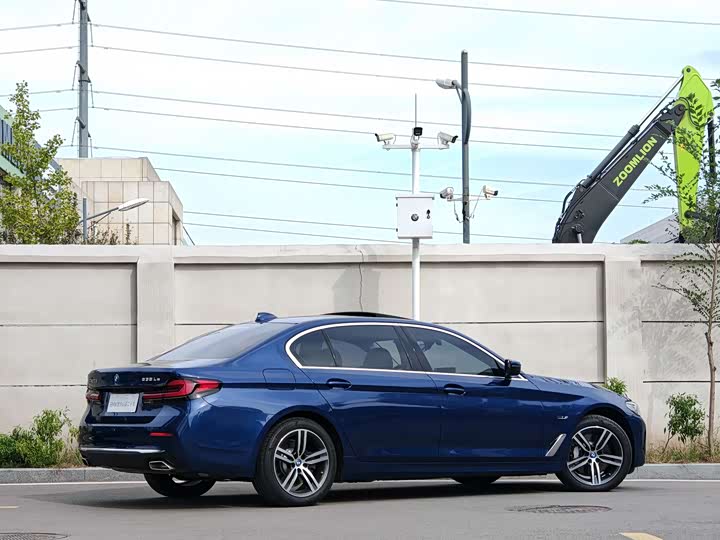 Фото 4 - BMW 5 Series Hybrid