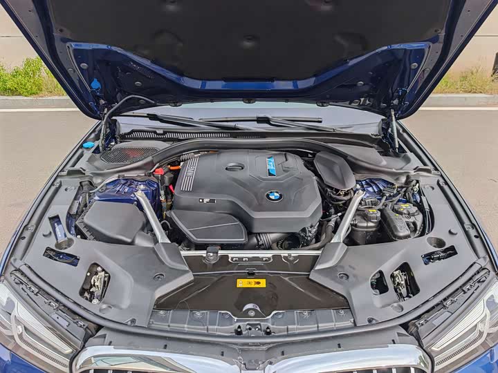 Фото 6 - BMW 5 Series Hybrid