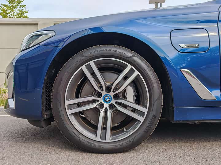 Фото 8 - BMW 5 Series Hybrid