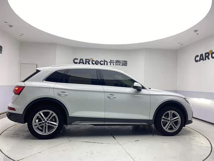 Фото 4 - Audi Q5L