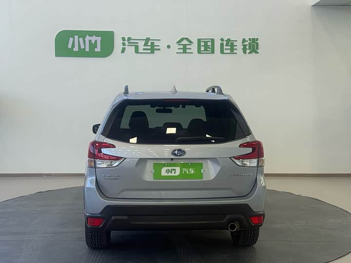 Фото 4 - Subaru Forester