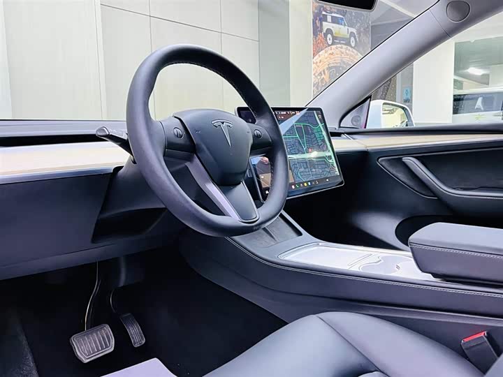 Фото 8 - Tesla Model Y
