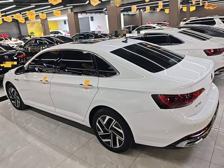 Фото 5 - Volkswagen Sagitar L