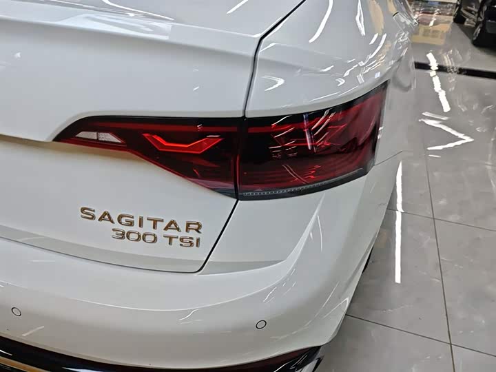 Фото 8 - Volkswagen Sagitar L