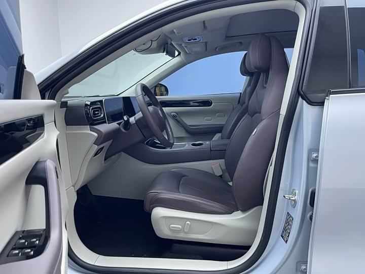 Фото 9 - Leapmotor C11